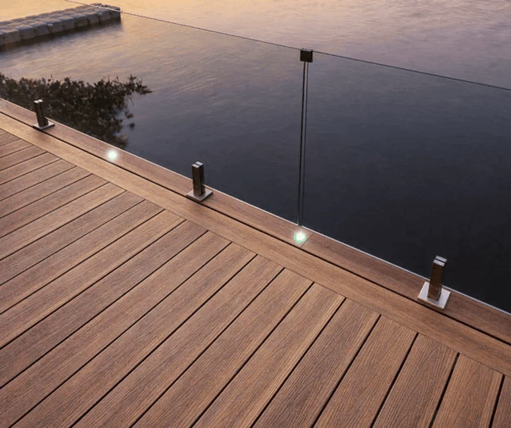 StrongWood- надежный поставщик качественной террасной доски премиального качества.